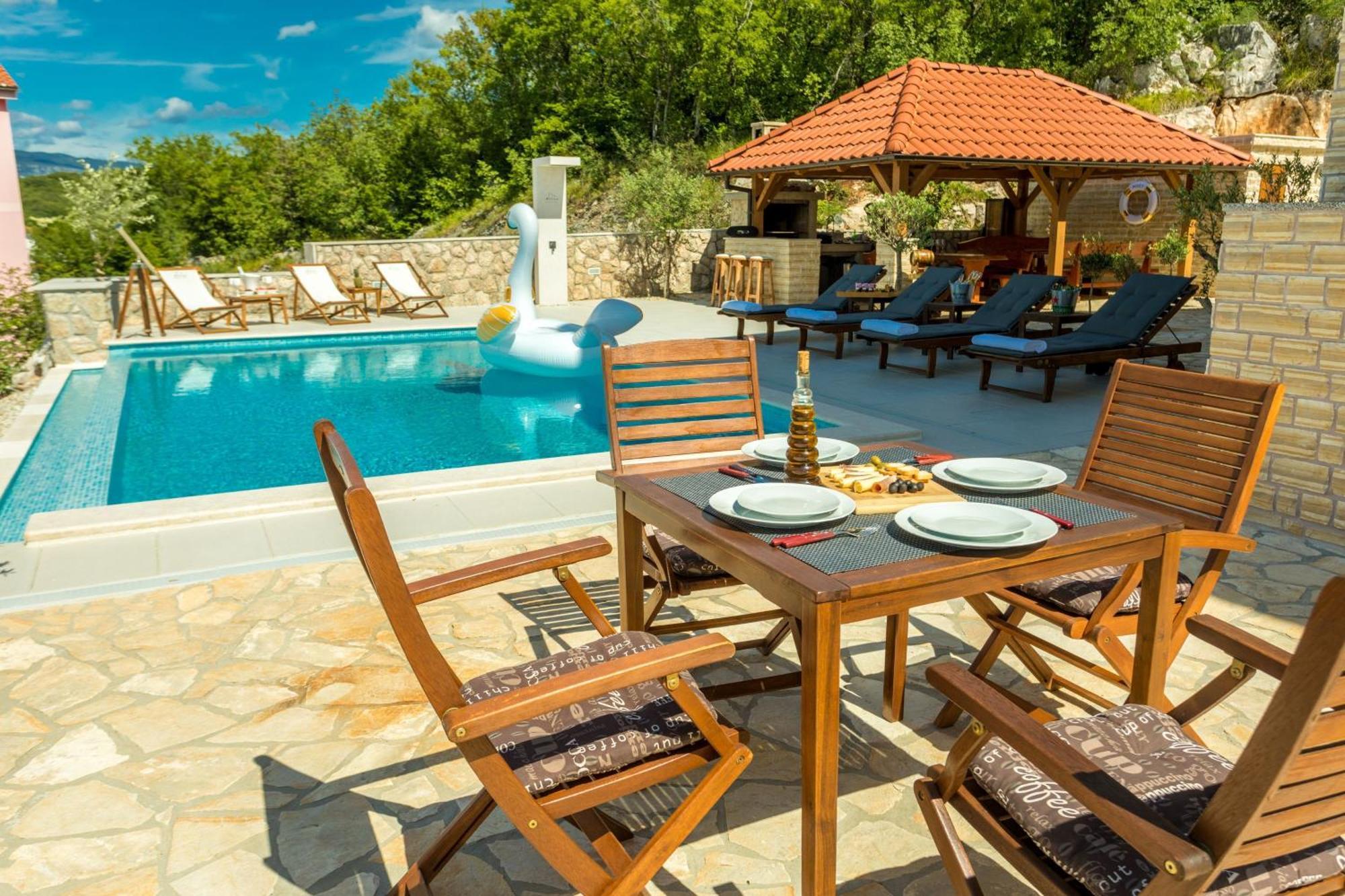 Luxury Villa Allen With Pool Klimno Pokoj fotografie